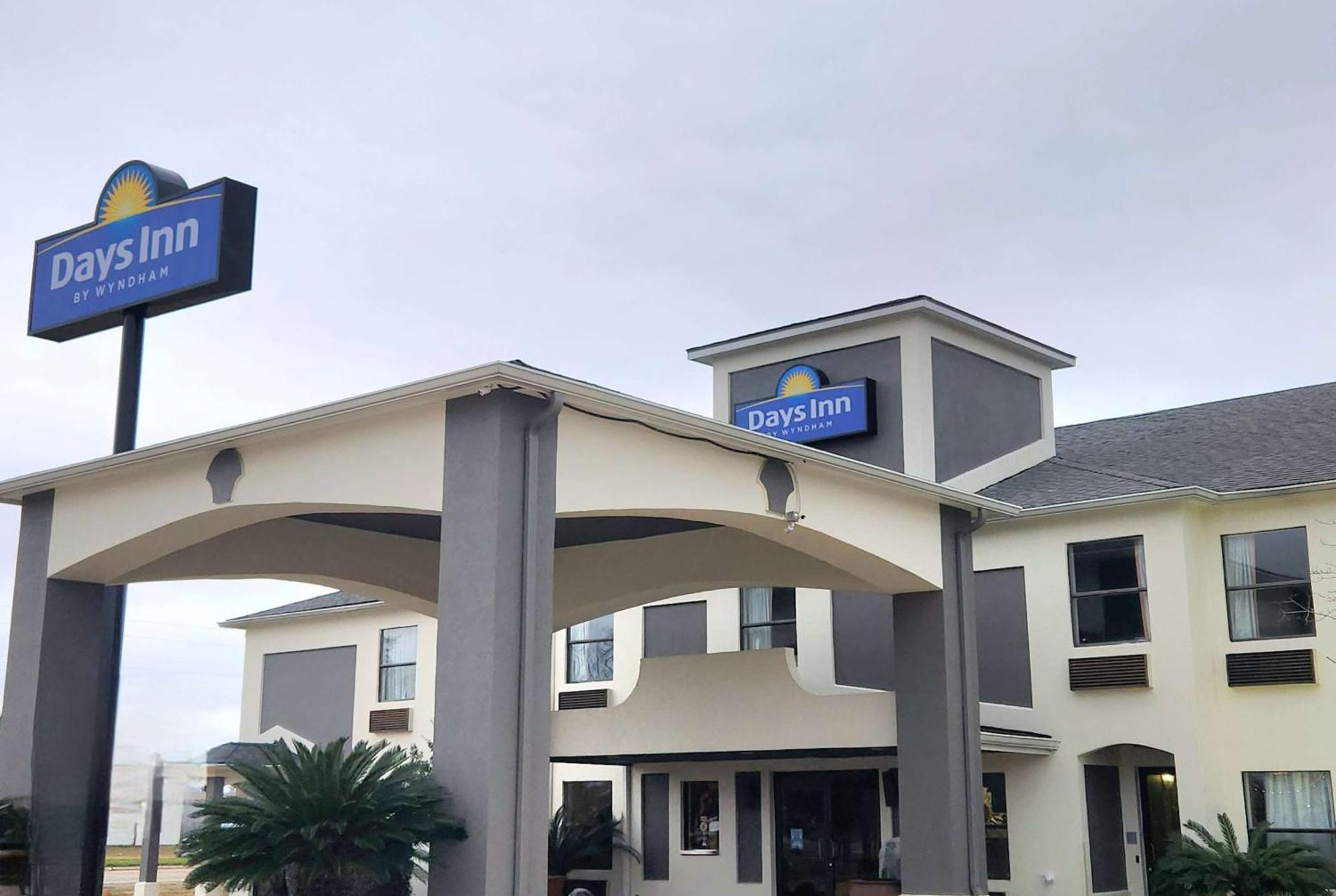 Days Inn By Wyndham Lafayette Scott Екстер'єр фото