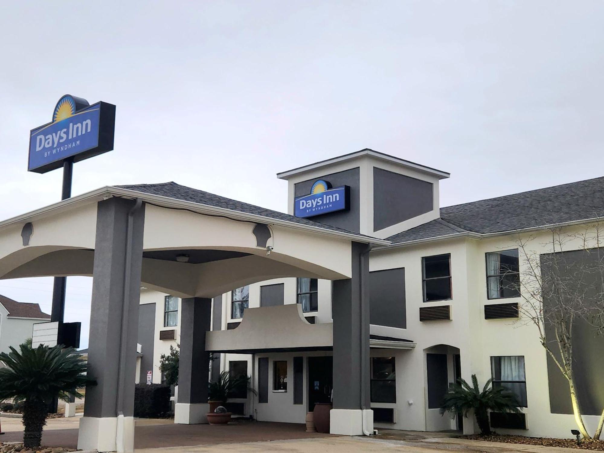 Days Inn By Wyndham Lafayette Scott Екстер'єр фото