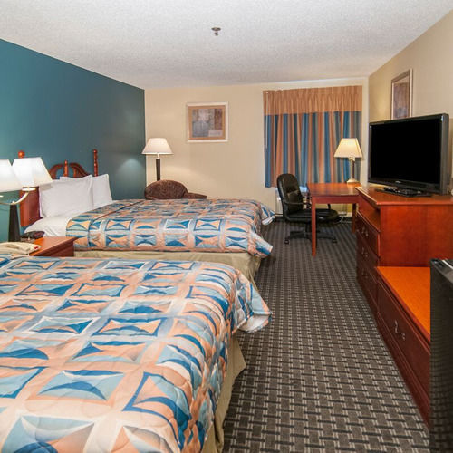 Days Inn By Wyndham Lafayette Scott Екстер'єр фото